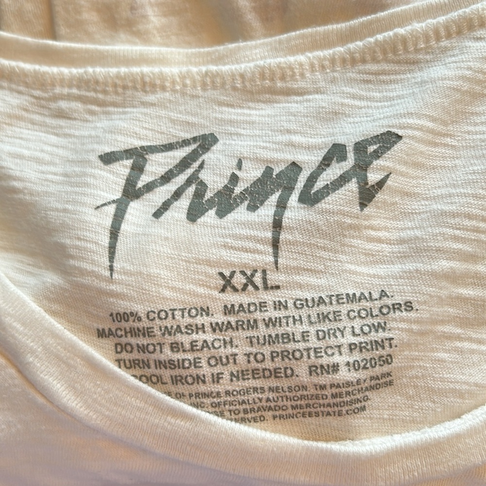 Bundle of 4 tees size Medium Koe/ The police size Large: Prince sized xxl - Picture 2 of 5
